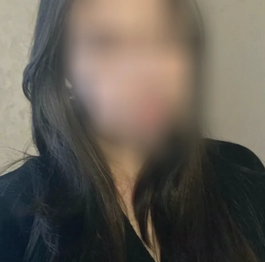 Nora, 20